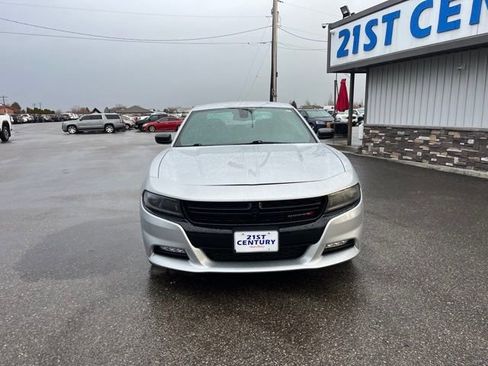 Used 2020 Dodge Charger SXT w/ Blacktop Package AWD/4WD image 2