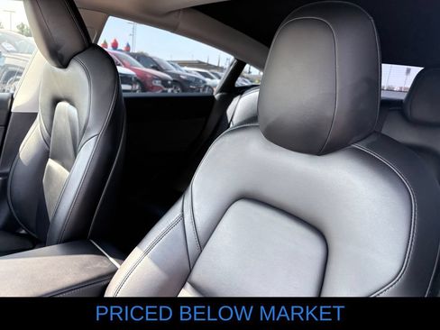 Used 2022 Tesla Model 3 Long Range AWD/4WD image 11