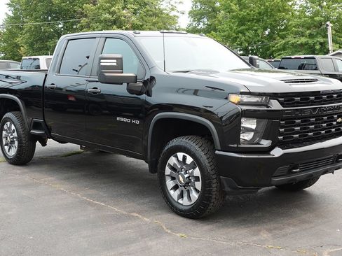Used 2022 Chevrolet Silverado 2500 Custom w/ Custom Convenience Package AWD/4WD image 4