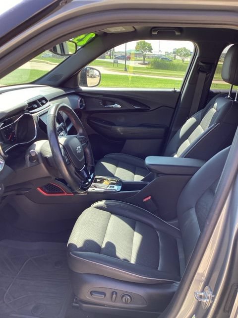 Used 2023 Chevrolet TrailBlazer RS w/ Convenience Package AWD/4WD image 9