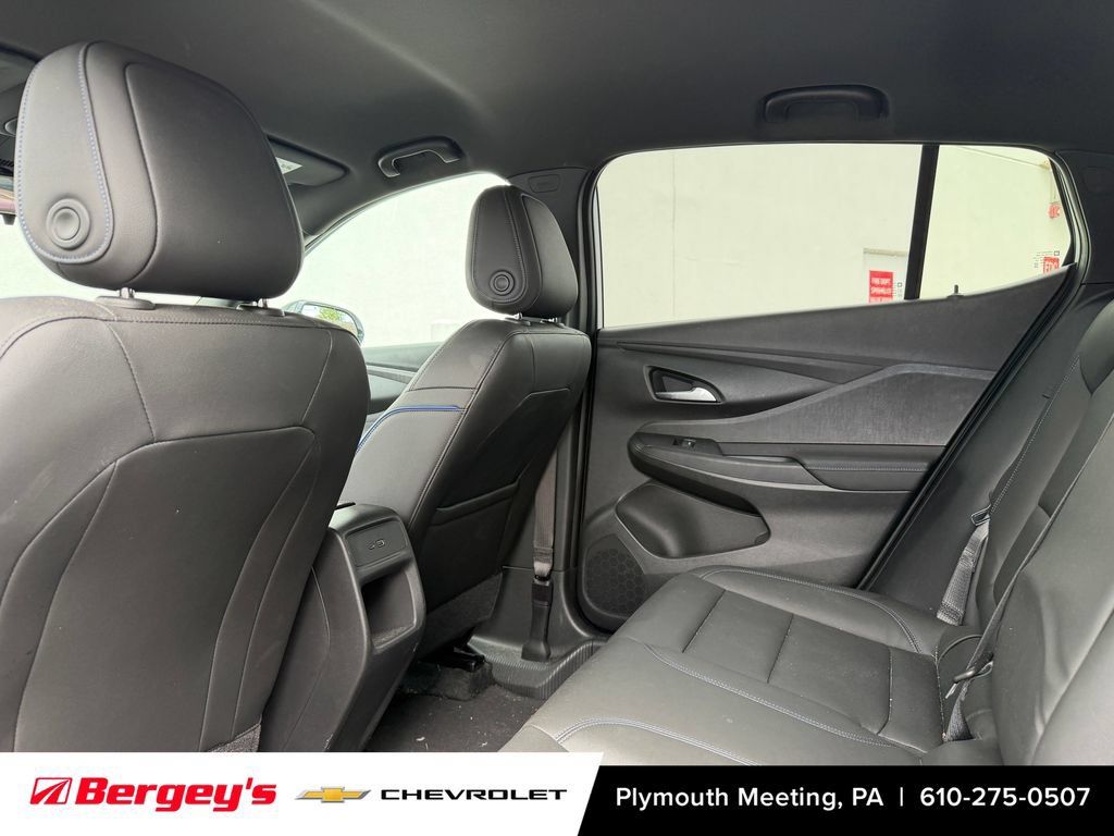 Used 2024 Buick Envista Sport Touring FWD image 5