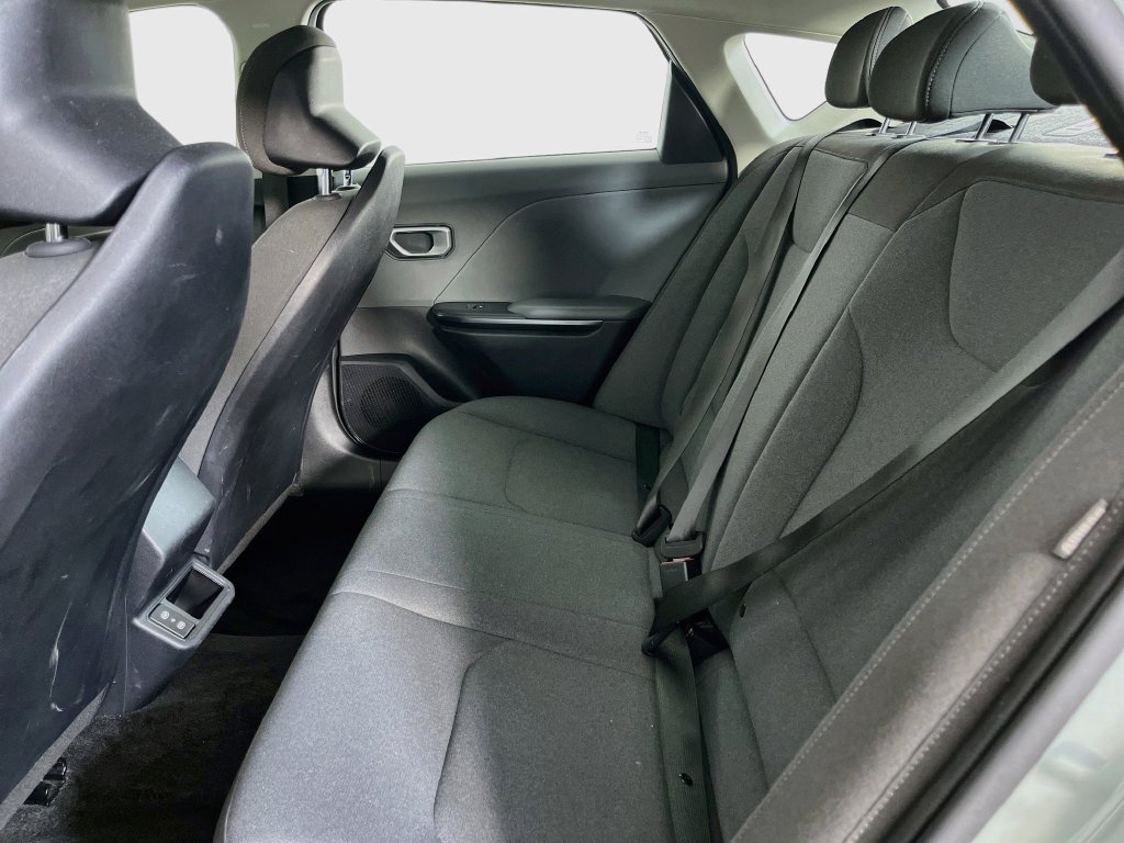 Used 2025 Kia K4 FWD image 28