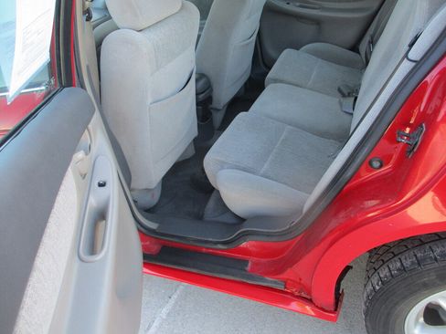 Used 2002 Oldsmobile Alero GL FWD image 22