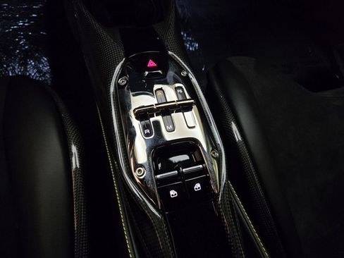 Used 2022 Ferrari SF90 Stradale AWD/4WD image 38