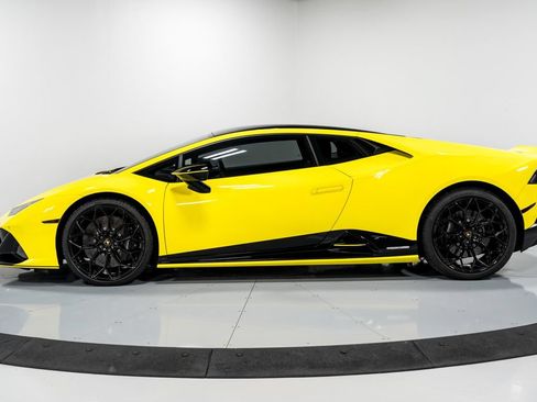 Used 2022 Lamborghini Huracan EVO AWD/4WD image 6