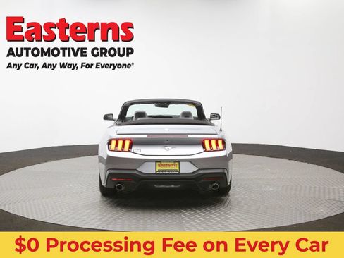 Used 2025 Ford Mustang Premium RWD image 34