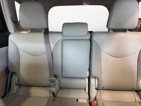 Used 2013 Toyota Prius V Five FWD image 15