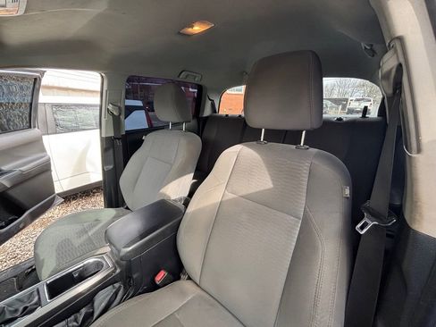 Used 2017 Toyota Tacoma SR5 w/ Tow Package image 7