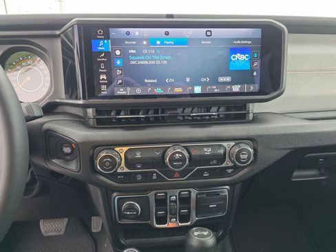 Used 2025 Jeep Wrangler Unlimited Sport AWD/4WD image 21