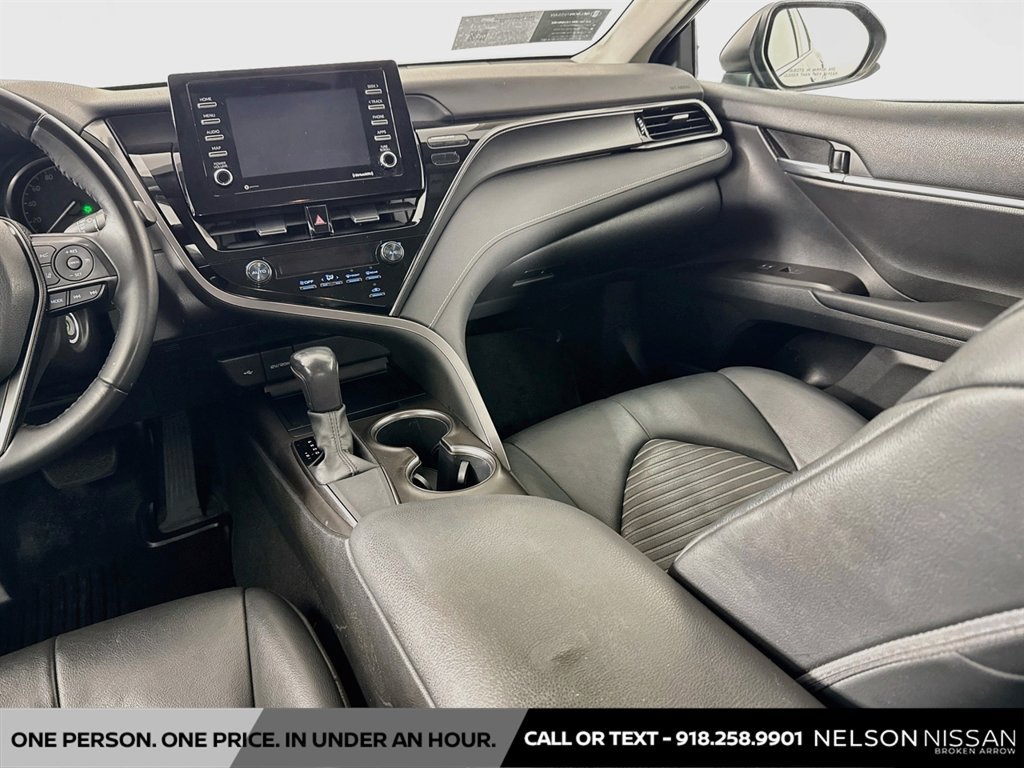 Used 2021 Toyota Camry SE FWD image 21