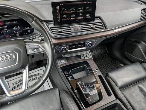 Used 2023 Audi Q5 Prestige w/ Prestige Package image 23