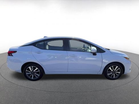 Used 2025 Nissan Versa SV image 16