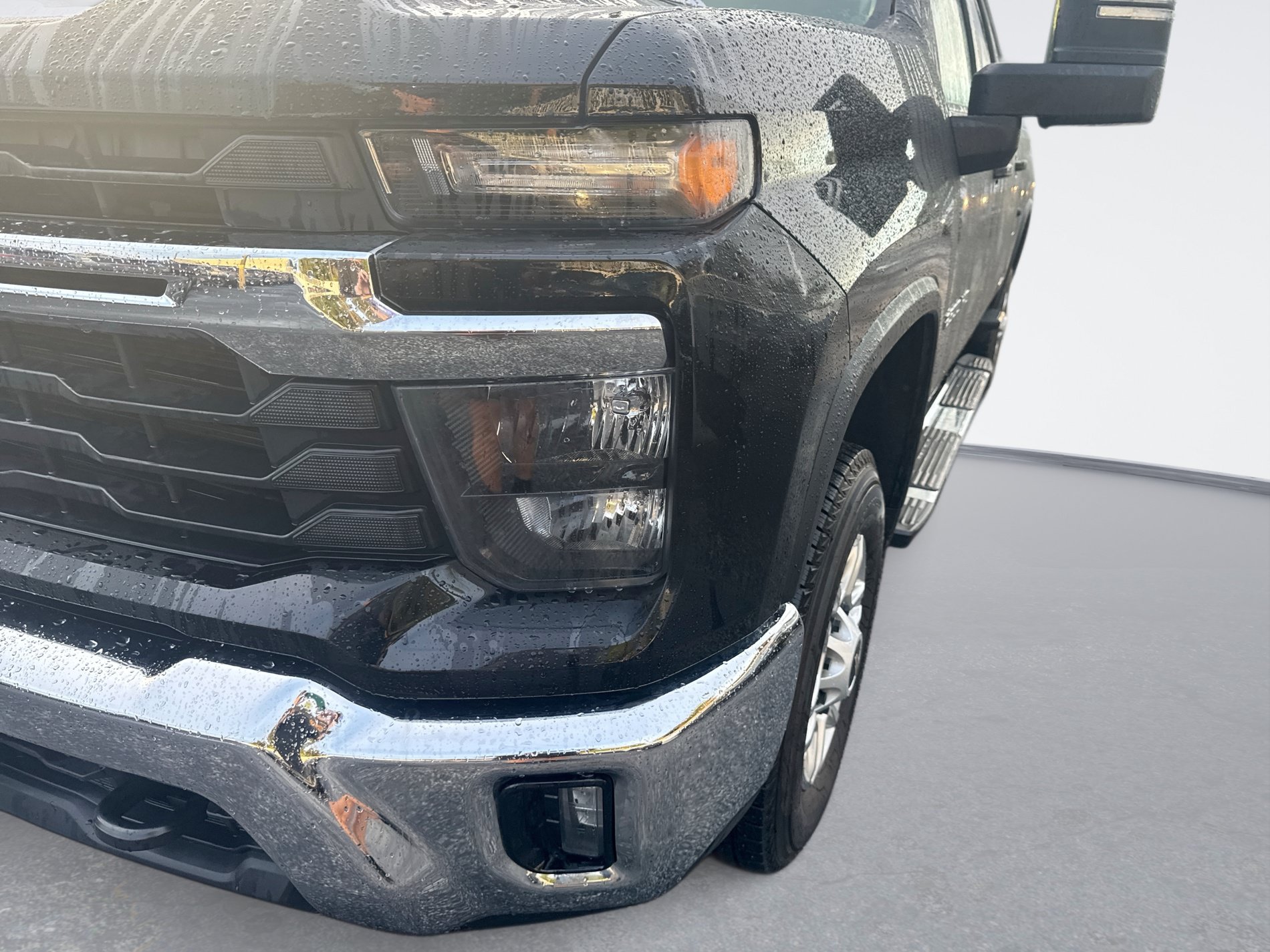 Used 2025 Chevrolet Silverado 2500 LT w/ Convenience Package AWD/4WD image 10