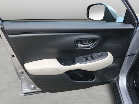Used 2023 Honda HR-V LX image 28