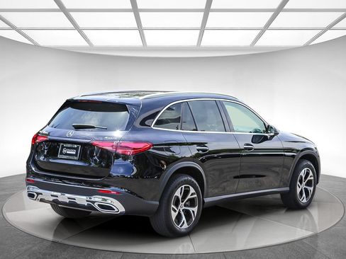 Certified 2025 Mercedes-Benz GLC 350e 4MATIC image 4