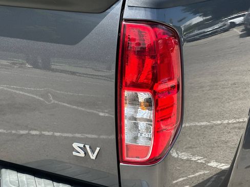 Used 2020 Nissan Frontier SV w/ SV Utility Package RWD image 32