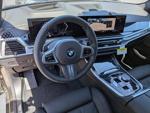 Used 2026 BMW X5 sDrive40i w/ M Sport Package RWD image 3