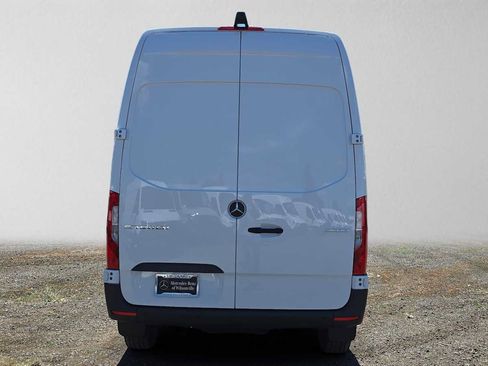 Used 2026 Mercedes-Benz Sprinter 2500 image 4