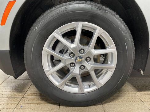 Used 2023 Chevrolet Equinox LT image 10