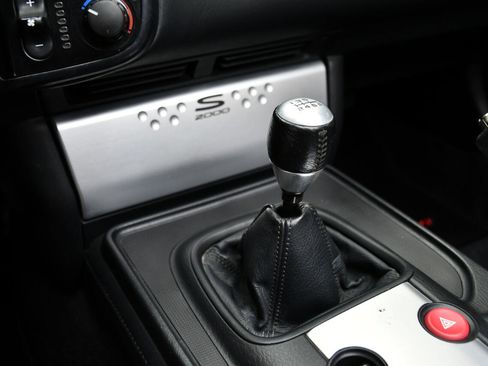 Used 2005 Honda S2000 image 24