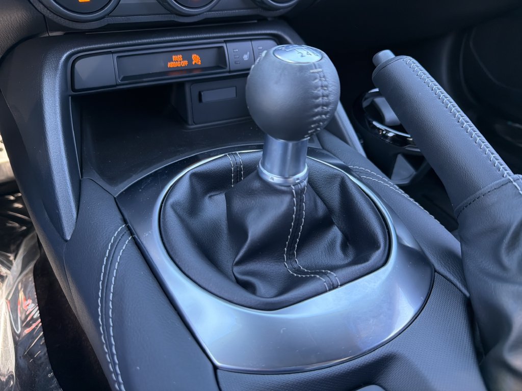New 2026 MAZDA MX-5 Miata Club w/ Interior Package RWD image 8