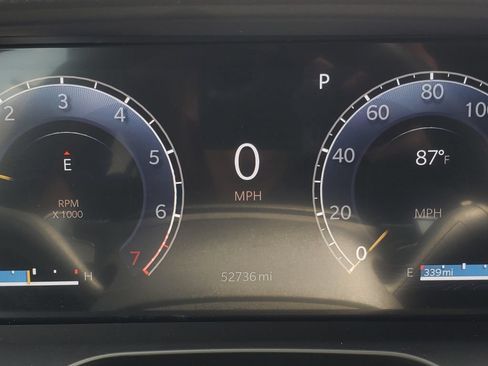 Used 2024 Jeep Grand Cherokee Altitude AWD/4WD image 12