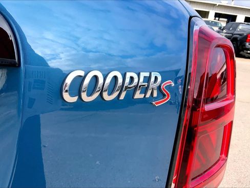 Used 2022 MINI Cooper Countryman S w/ Premium Package image 9