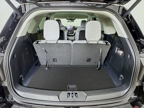 New 2026 Ford Explorer Active w/ Active Comfort Package image 25