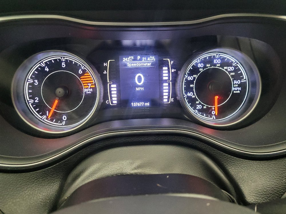 Used 2019 Jeep Cherokee Latitude Plus FWD image 23