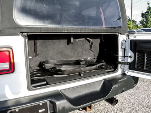 Used 2022 Jeep Wrangler Sport AWD/4WD image 28