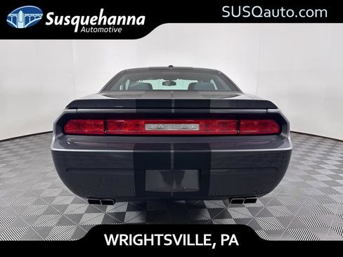 Used 2014 Dodge Challenger R/T image 10