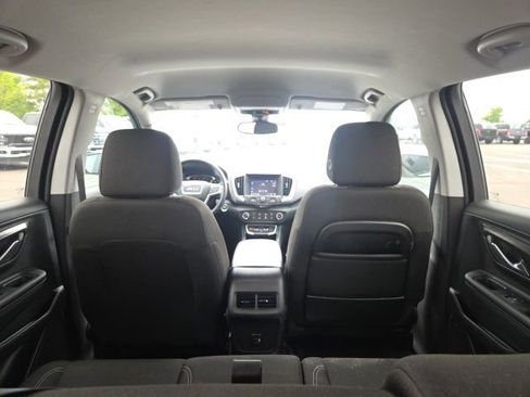 Used 2024 GMC Terrain SLE AWD/4WD image 12