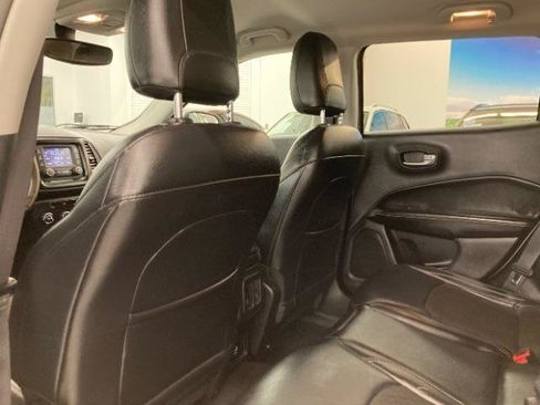 Used 2017 Jeep Compass Latitude w/ Cold Weather Group FWD image 12