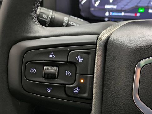 Used 2024 GMC Yukon Denali AWD/4WD image 9
