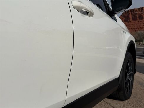 Used 2017 Toyota RAV4 SE image 30