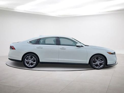 Used 2024 Honda Accord EX image 8