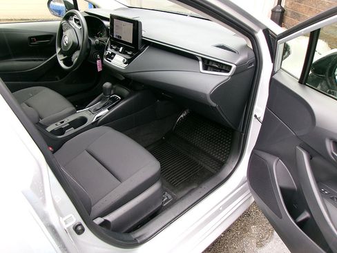 Used 2024 Toyota Corolla LE image 8