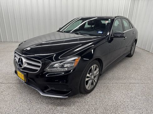 Used 2015 Mercedes-Benz E 350 Sedan image 3