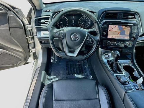 Used 2022 Nissan Maxima SV w/ Floor Mat Group FWD image 19