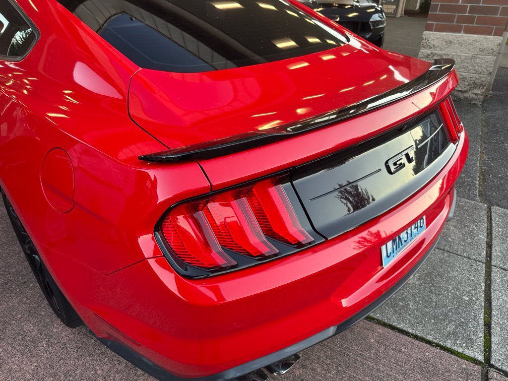 Used 2019 Ford Mustang GT w/ Black Accent Package RWD image 5