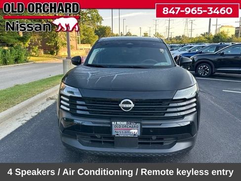 Used 2025 Nissan Kicks SV w/ Illumination Package AWD/4WD image 2