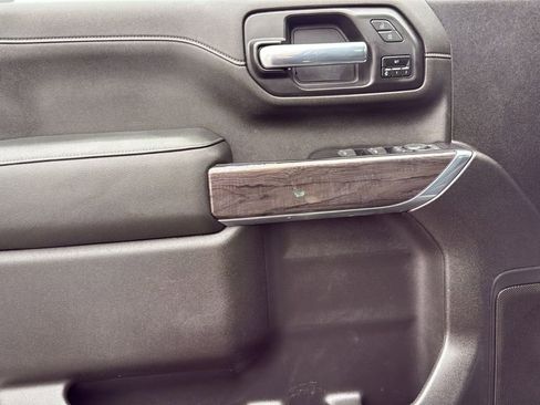 Used 2022 Chevrolet Silverado 2500 LTZ w/ LTZ Convenience Package image 22