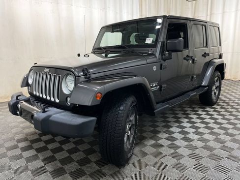 Used 2016 Jeep Wrangler Unlimited Sahara AWD/4WD image 10