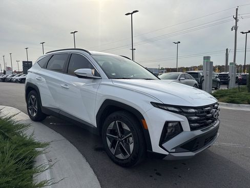 Certified 2025 Hyundai Tucson SEL image 3