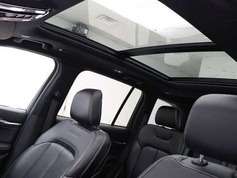 Used 2022 Jeep Grand Cherokee Overland image 18