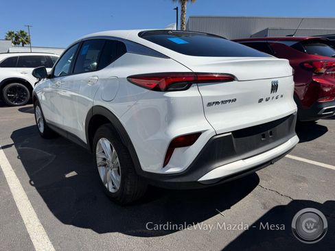 Used 2024 Buick Envista Preferred w/ Convenience I Package image 4