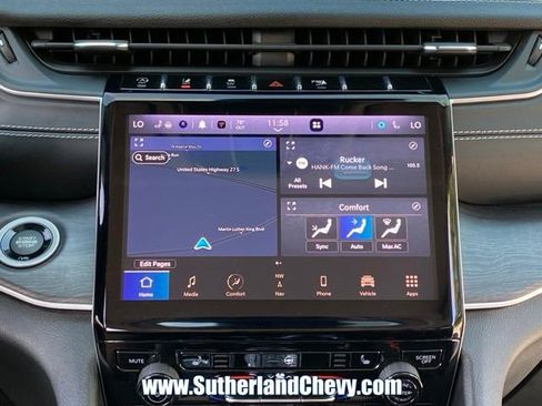 Used 2023 Jeep Grand Cherokee Limited w/ Black Appearance Package AWD/4WD image 26