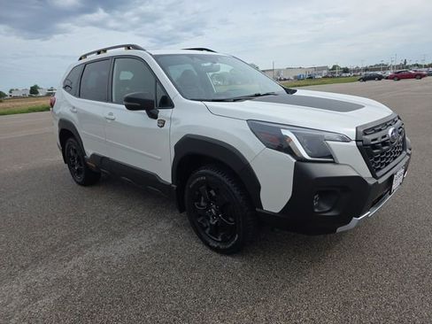 Used 2023 Subaru Forester Wilderness w/ Wilderness Package AWD/4WD image 15