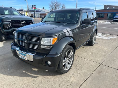 Used 2011 Dodge Nitro Detonator w/ Chrome Accents Group image 2