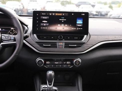 Certified 2025 Nissan Altima 2.5 SV w/ SV Premium Package FWD image 27
